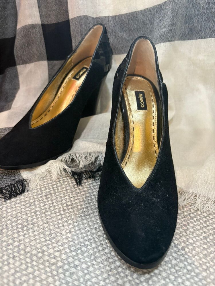 ?? Mimco Black Suede Heels – Size 36