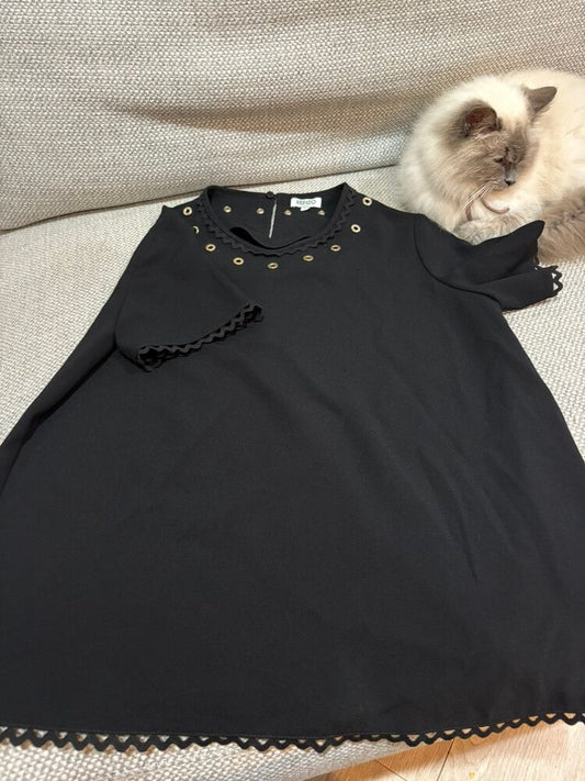 Kenzo Paris Black Eyelet Trim Top – Size 34 (NZ 8-10)  $120 NZD