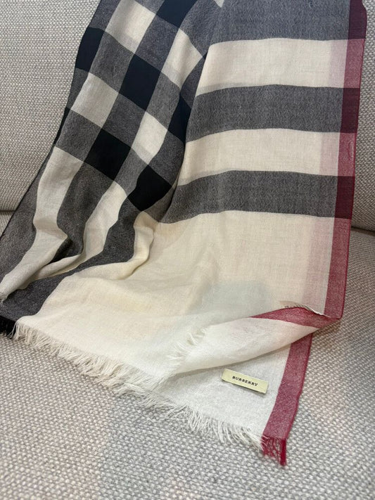 ?? Burberry Wool & Cashmere Scarf – Classic Check