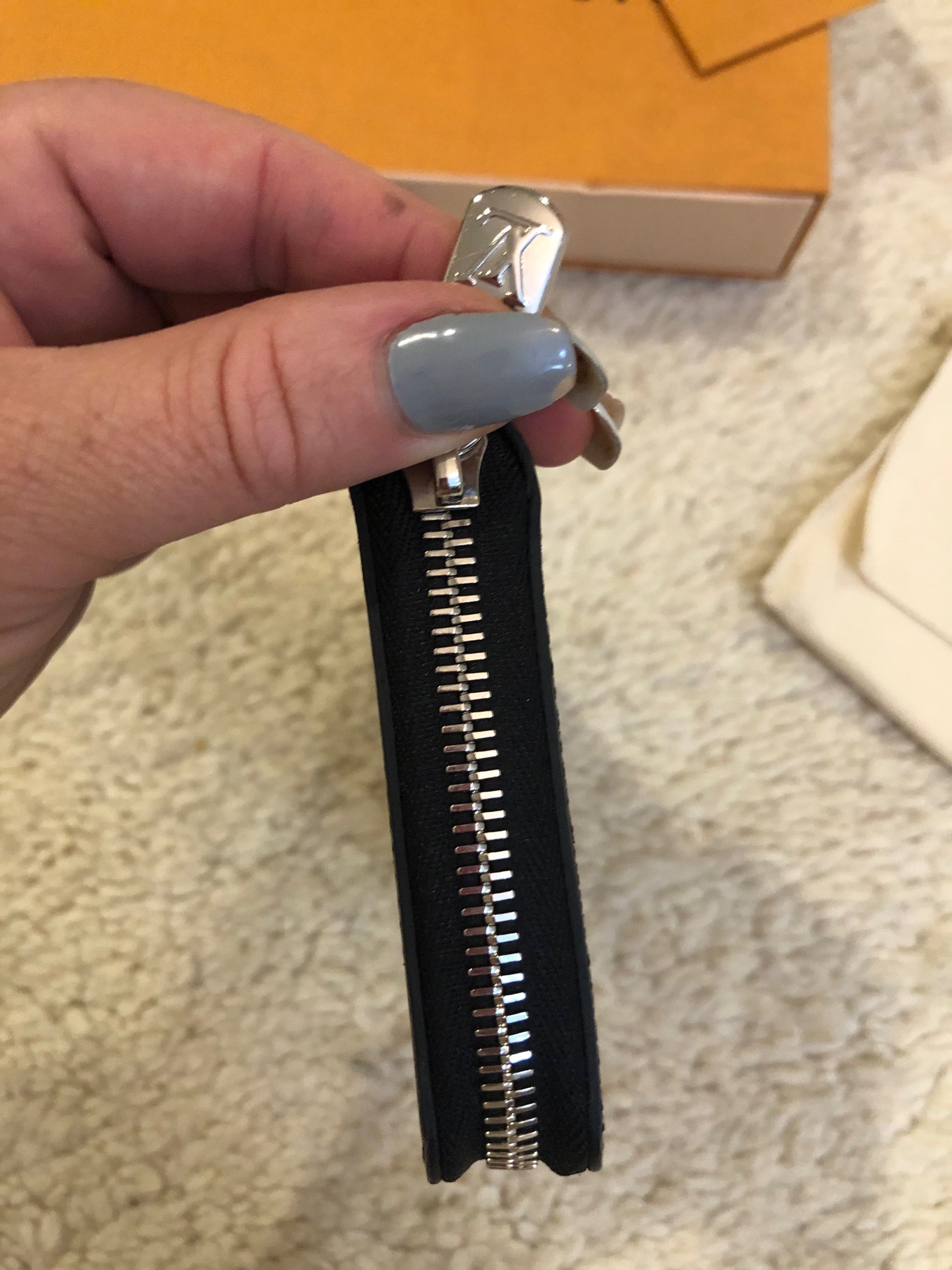 Louis Vuitton Epi zippy wallet image 6