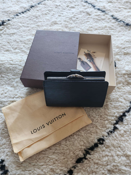 Louis vuitton epi leather coin wallet  image 0