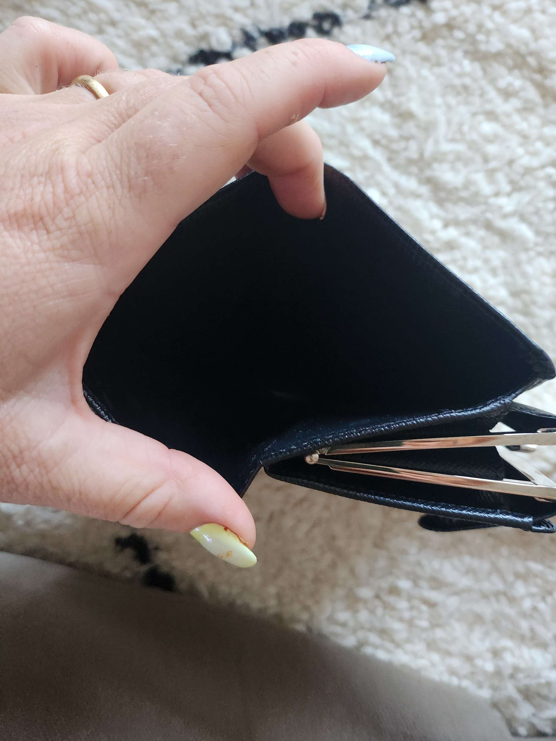 Louis vuitton epi leather coin wallet  image 6