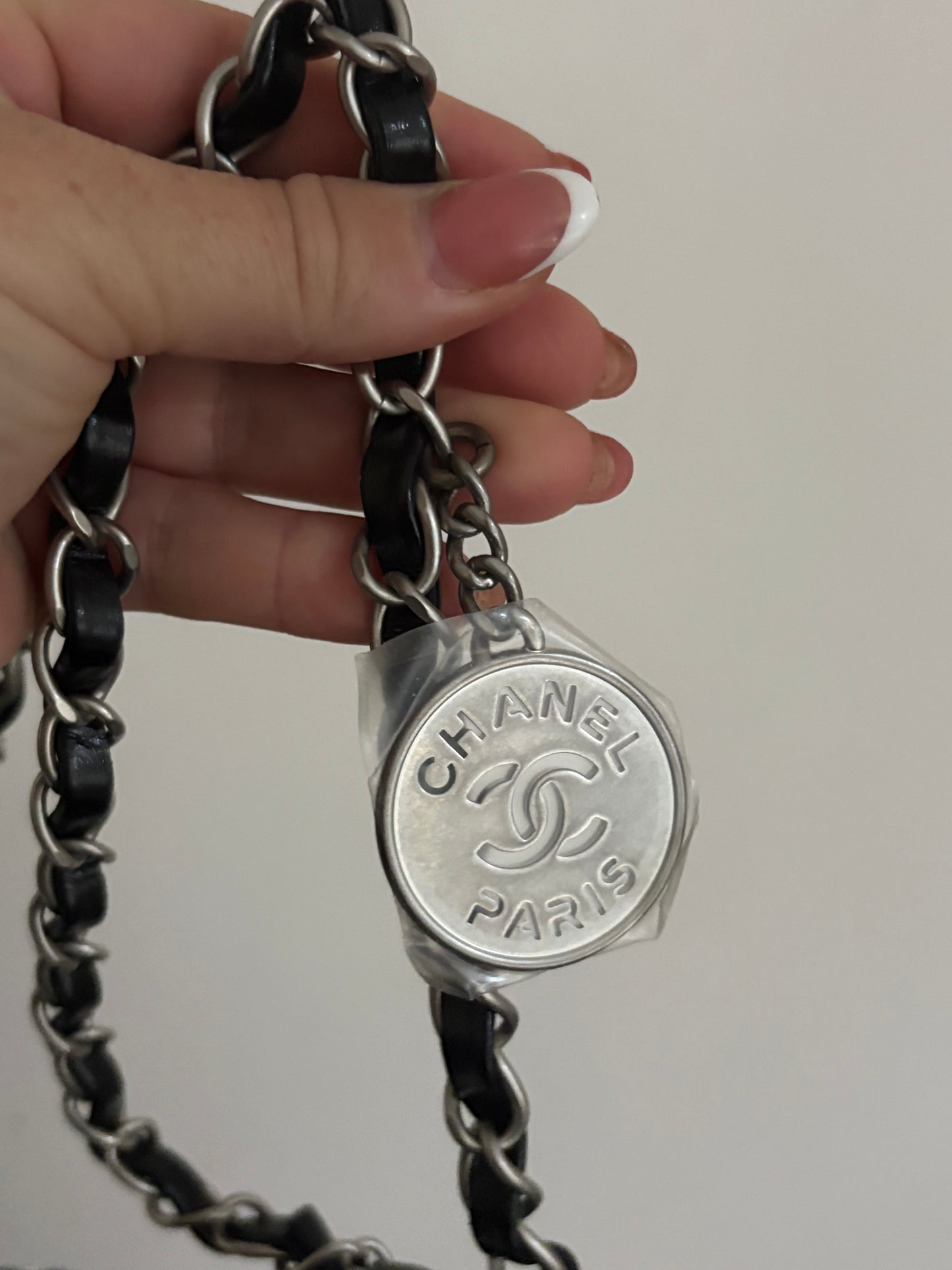Chanel 22 Medium NEW