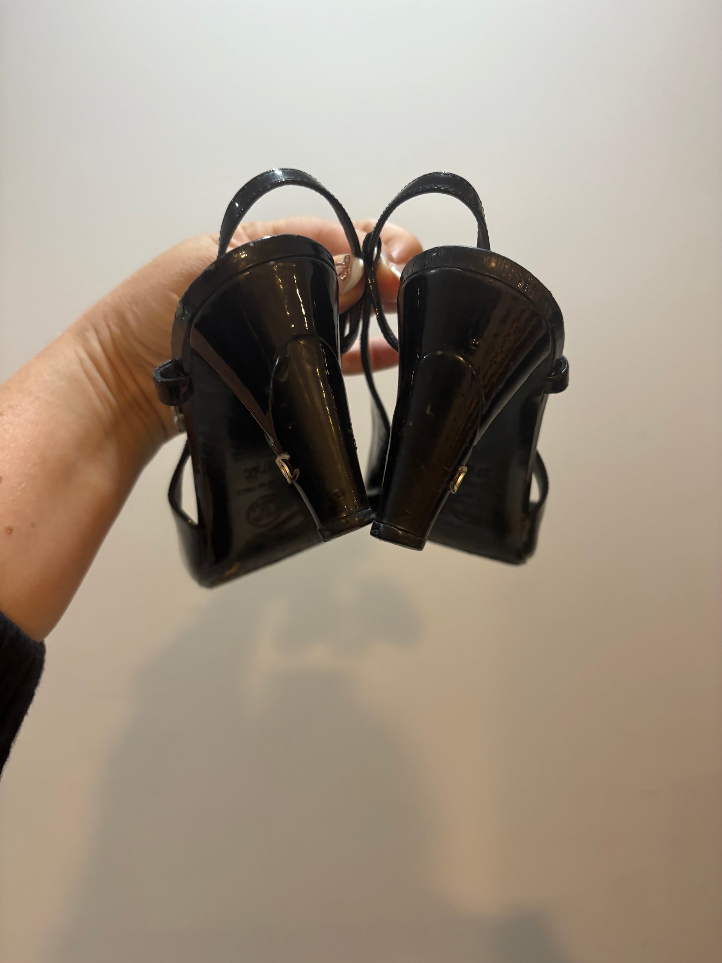 Chanel Patent Slingback Heels – Black