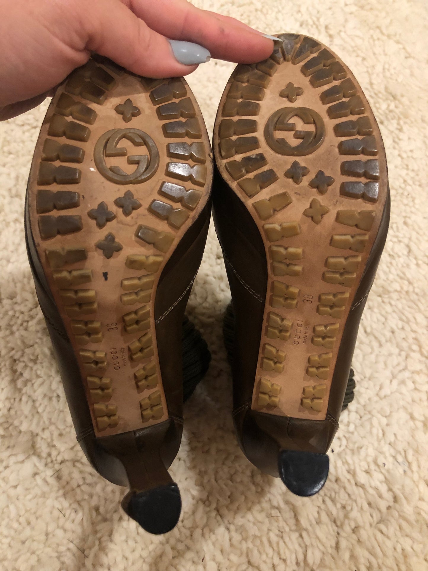 Gucci olive boots  image 4