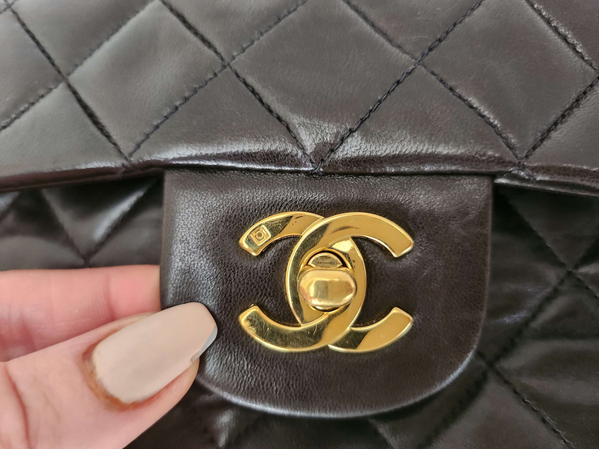 Chanel Classic Medium Flap Bag image 12