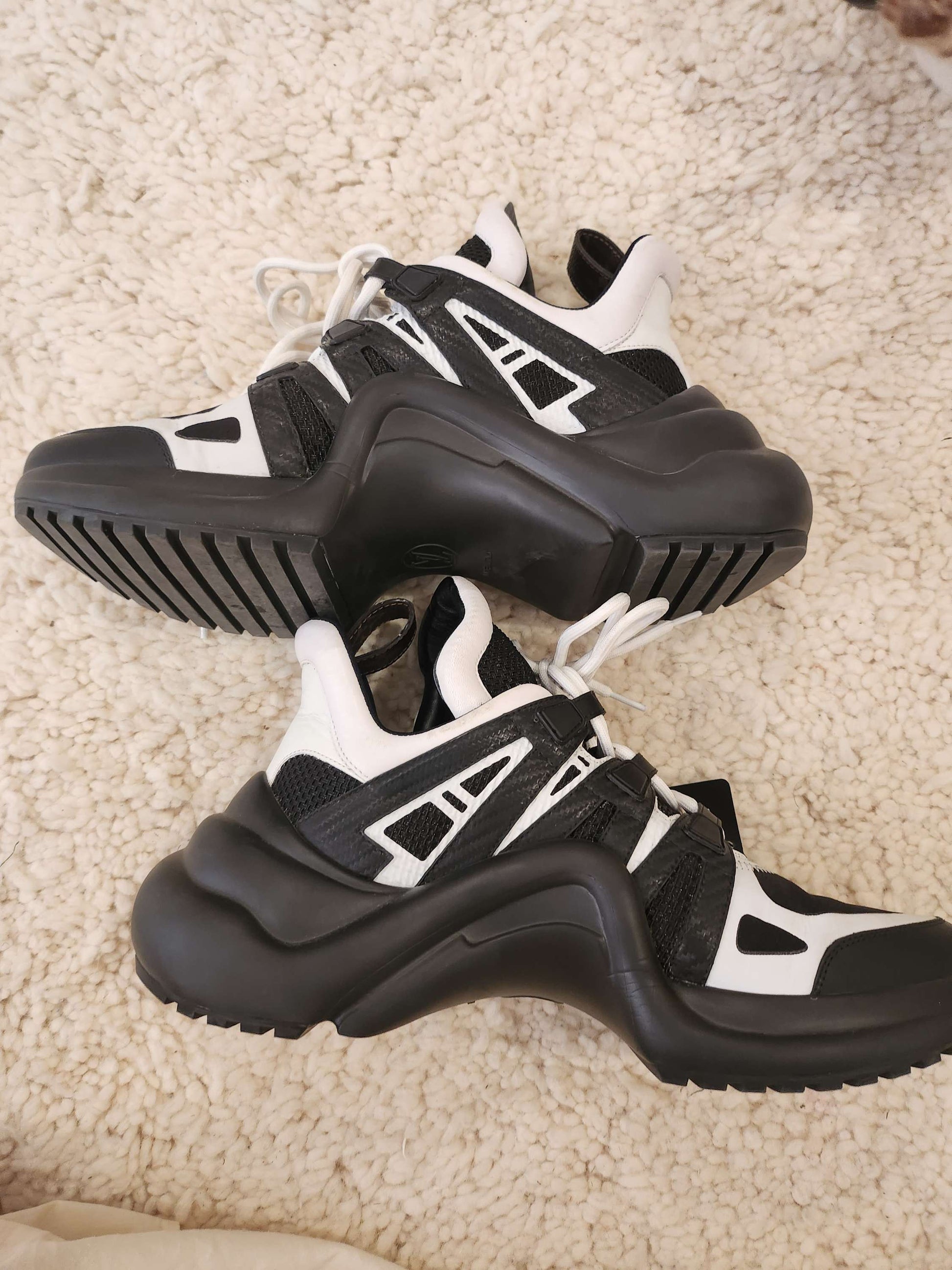 Archlight Louis Vuitton Black Sneakers  image 0