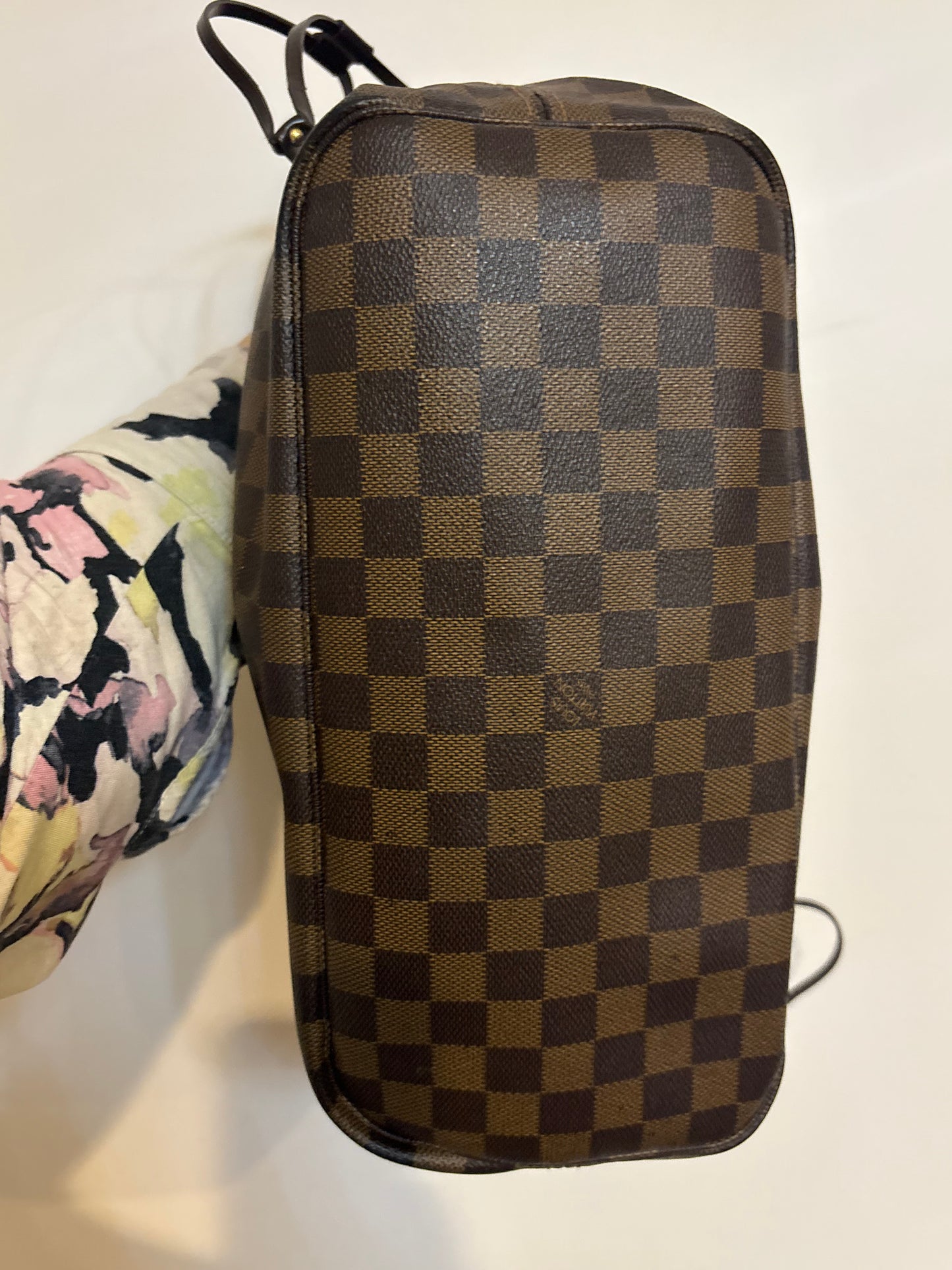 Louis Vuitton Neverfull MM – Damier Ebene (Red Interior)