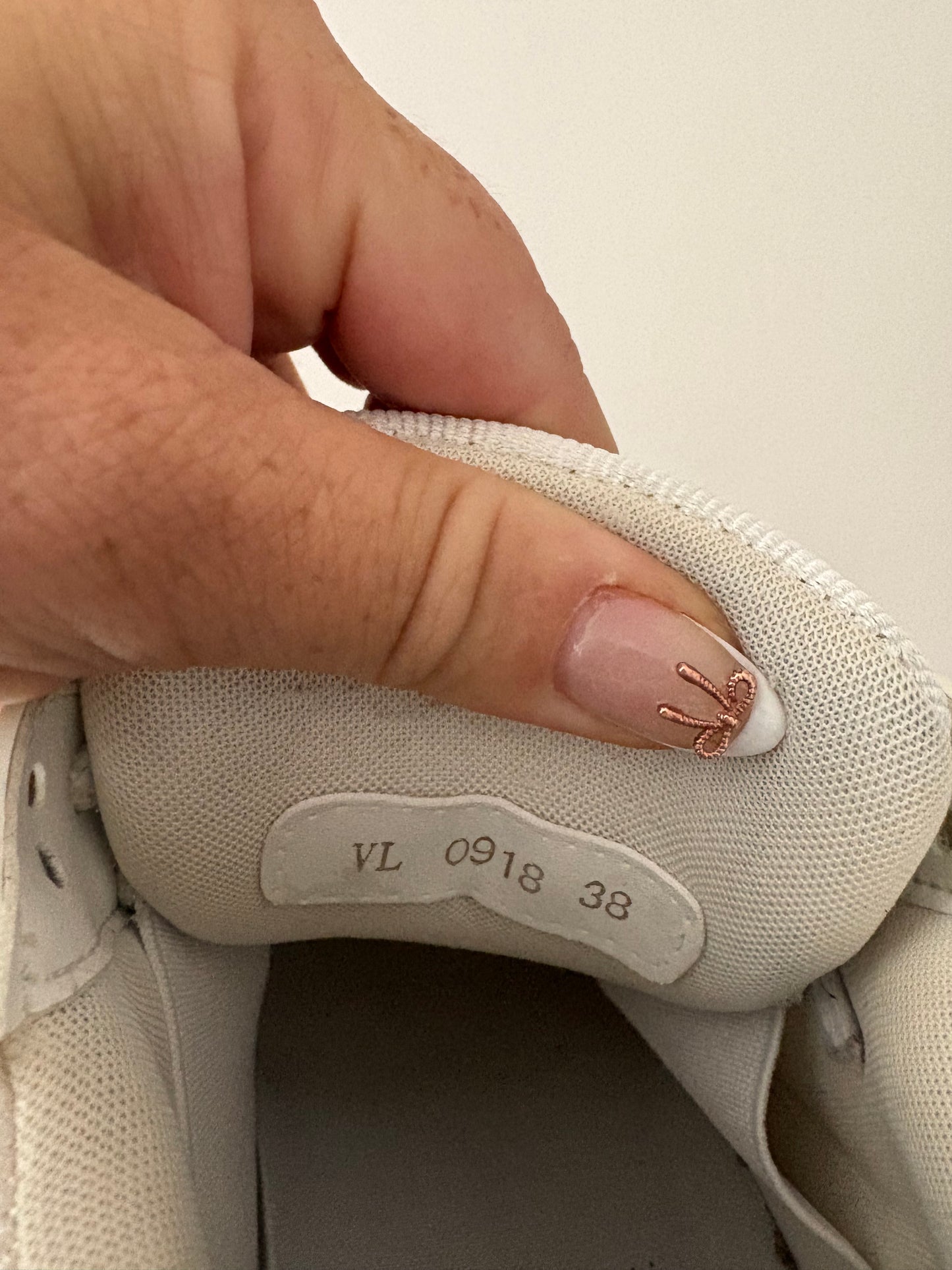 RARE Louis Vuitton LV Trainer Sneakers – White – Size 38