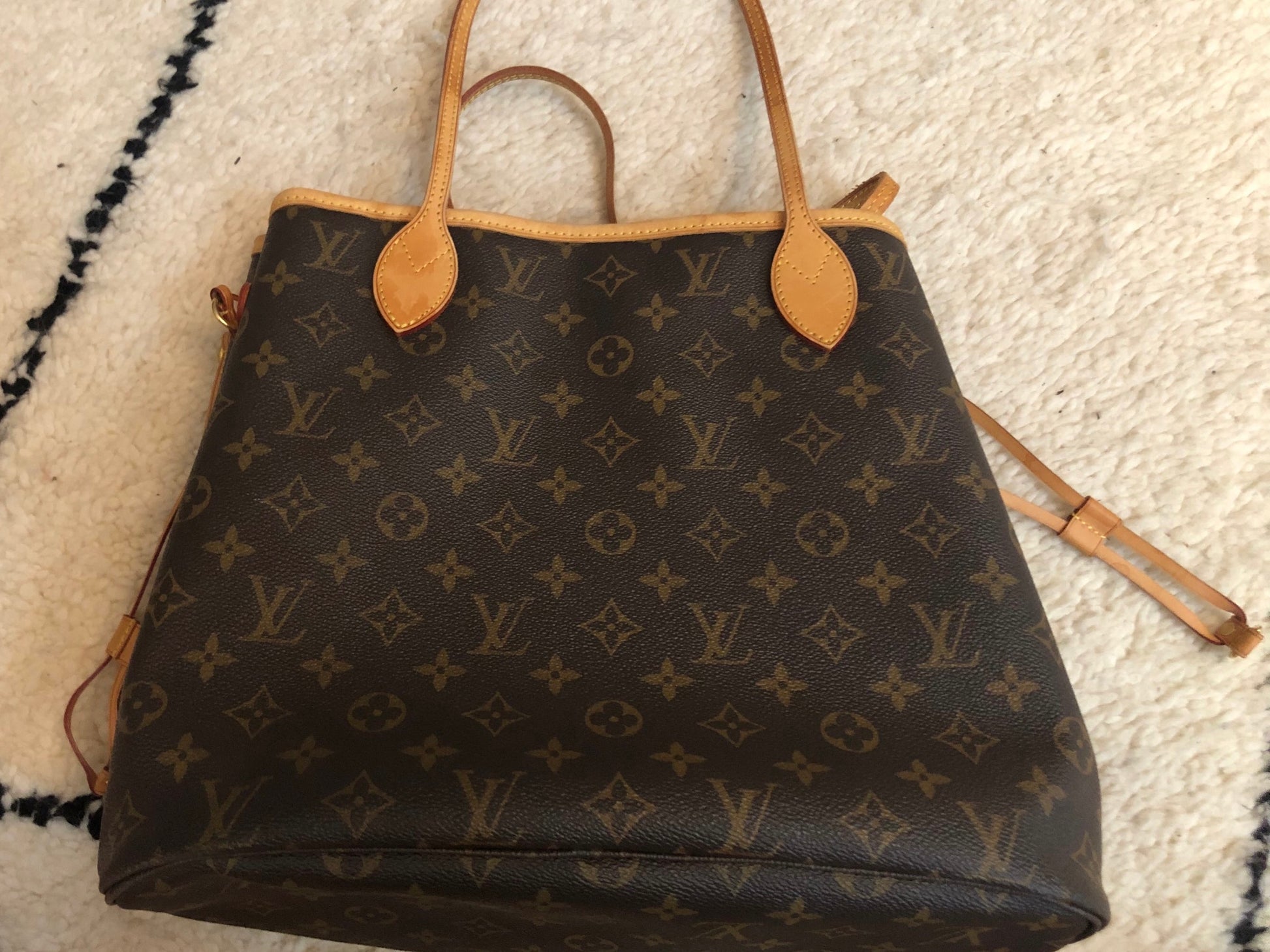 Louis Vuitton Neverfull  image 5