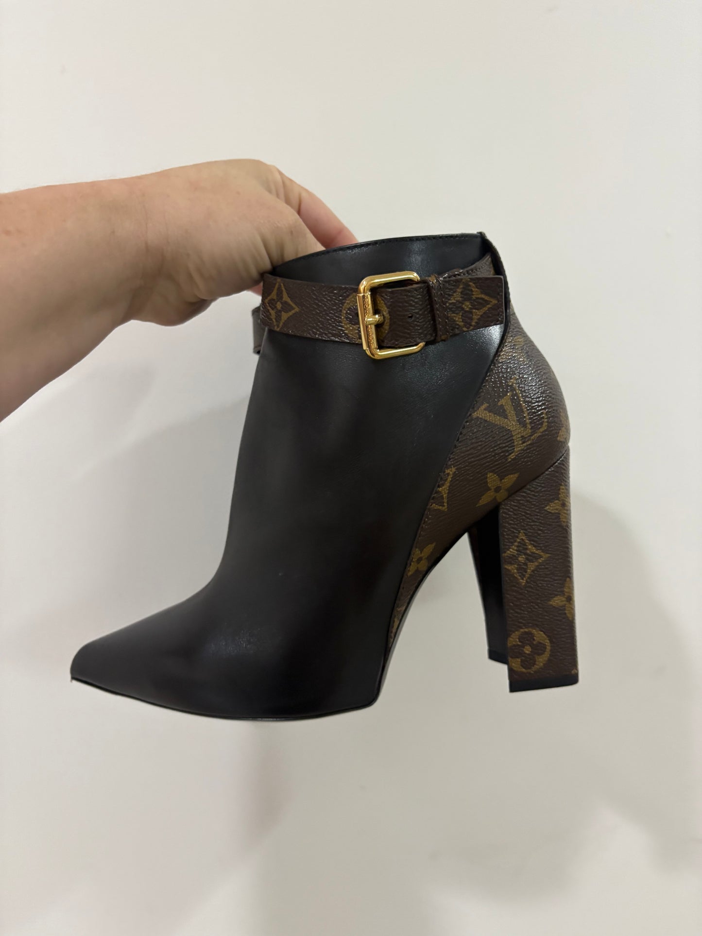 Louis Vuitton Star Trail Monogram Ankle Boots – Size 38