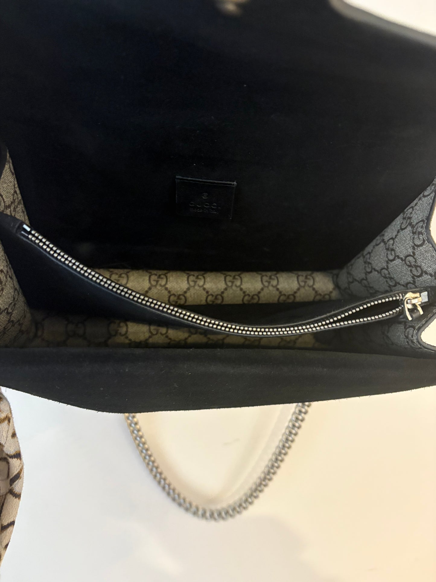 Gucci Dionysus GG Supreme Shoulder Bag – Medium