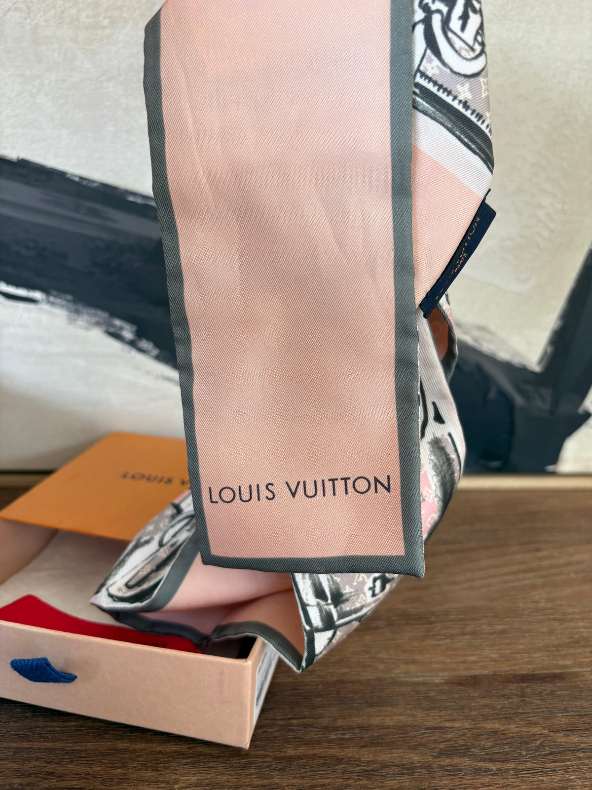 Louis Vuitton Illustrated Monogram Silk Bandeau – Pink/Grey