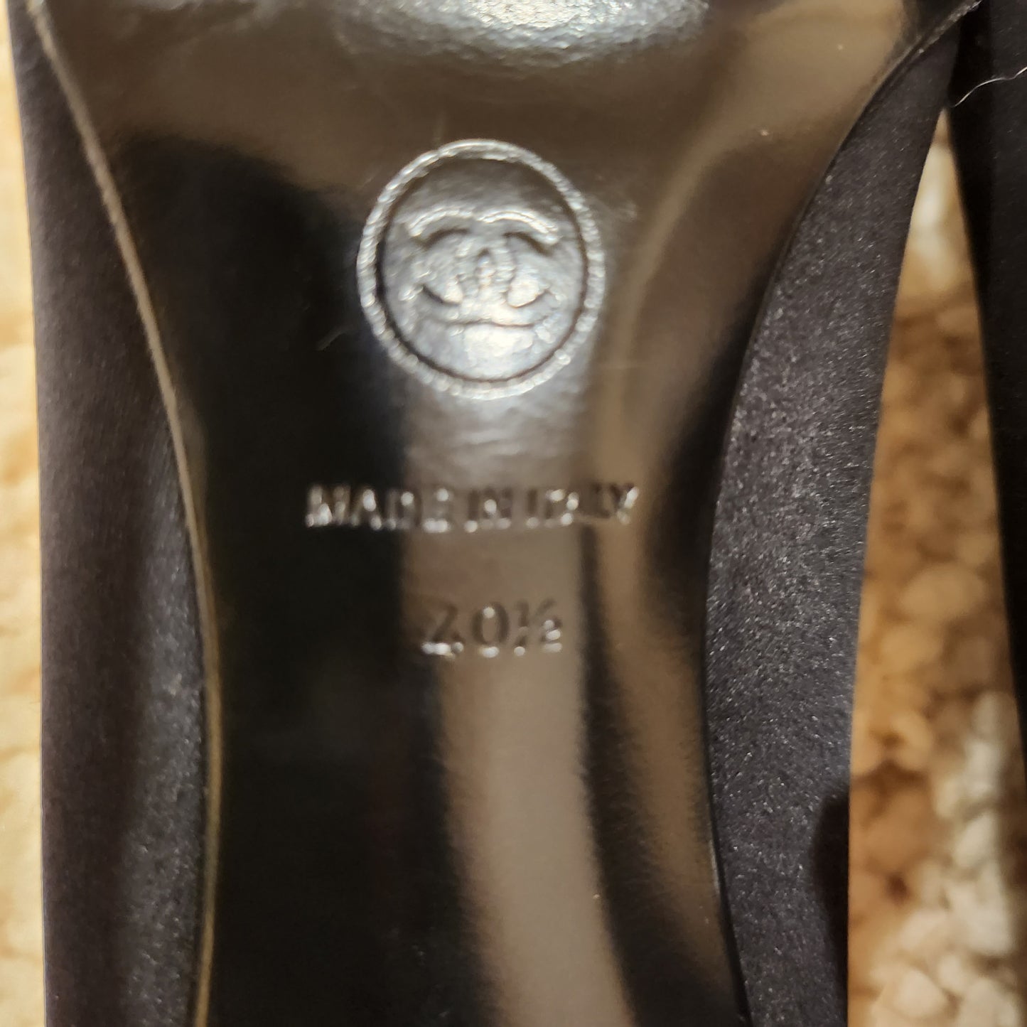 Chanel Black satin kitten heel  image 5