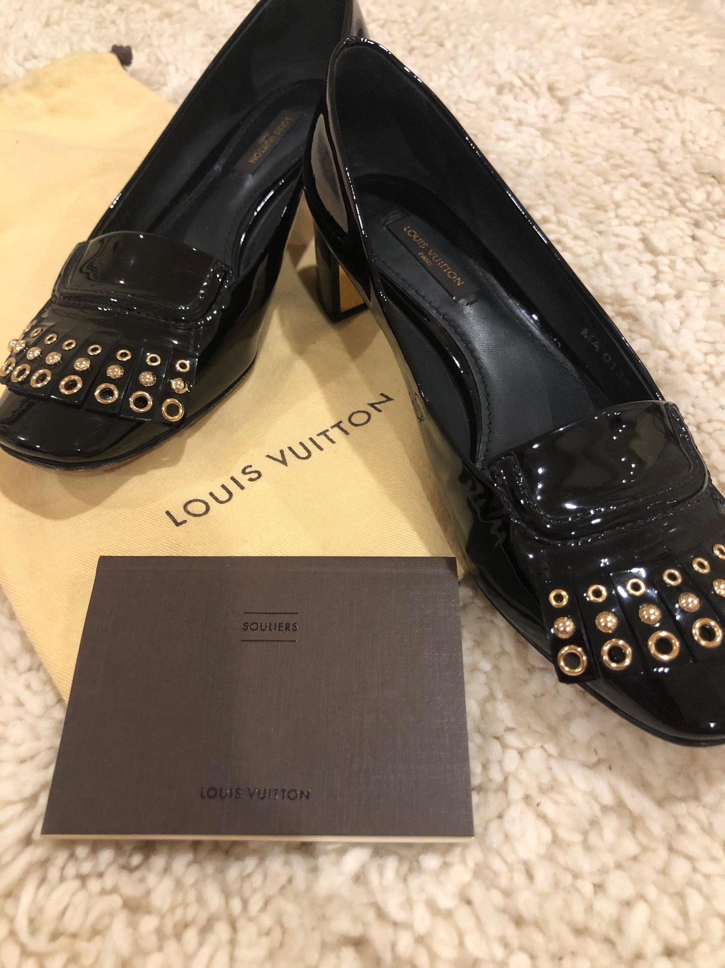 Louis Vuitton patent leather court shoe  image 0