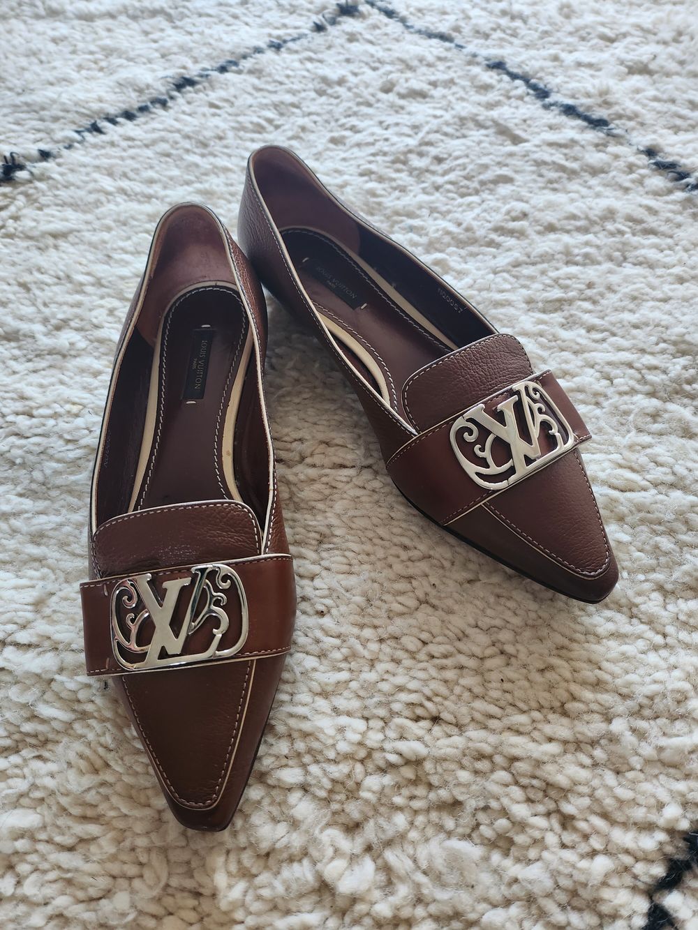 Authentic Louis Vuitton leather flats