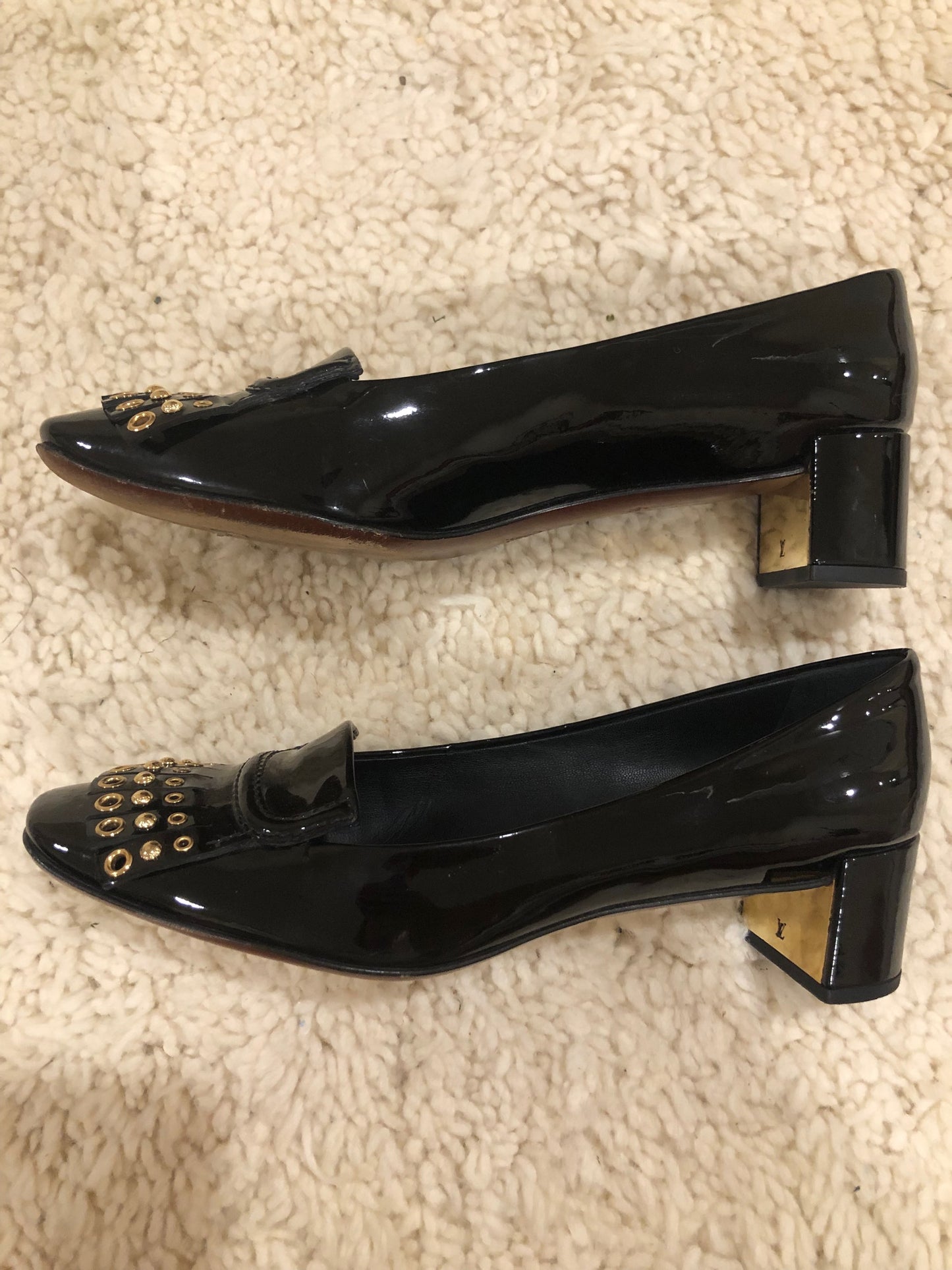 Louis Vuitton patent leather court shoe  image 4