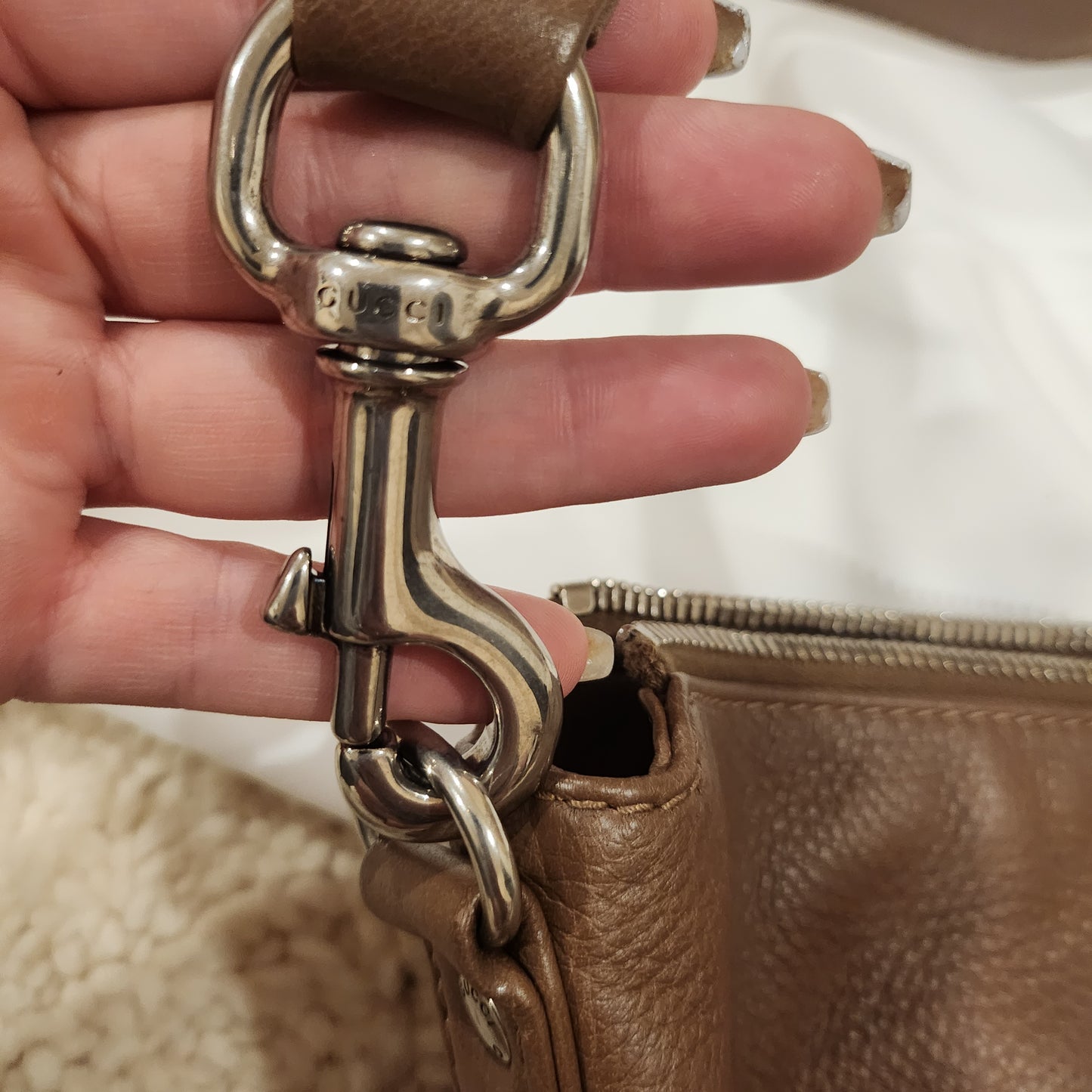 Gucci chestnut oversized shoulder bag image 2