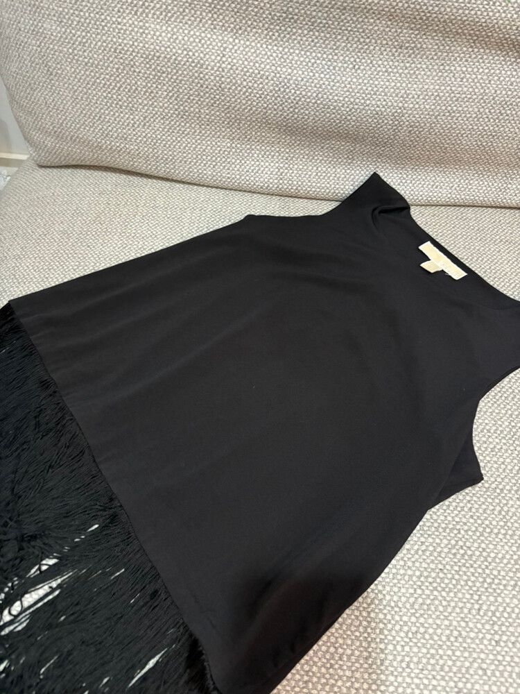 ?? MICHAEL Michael Kors Black Fringe Hem Top – Size M (NZ 10-12)