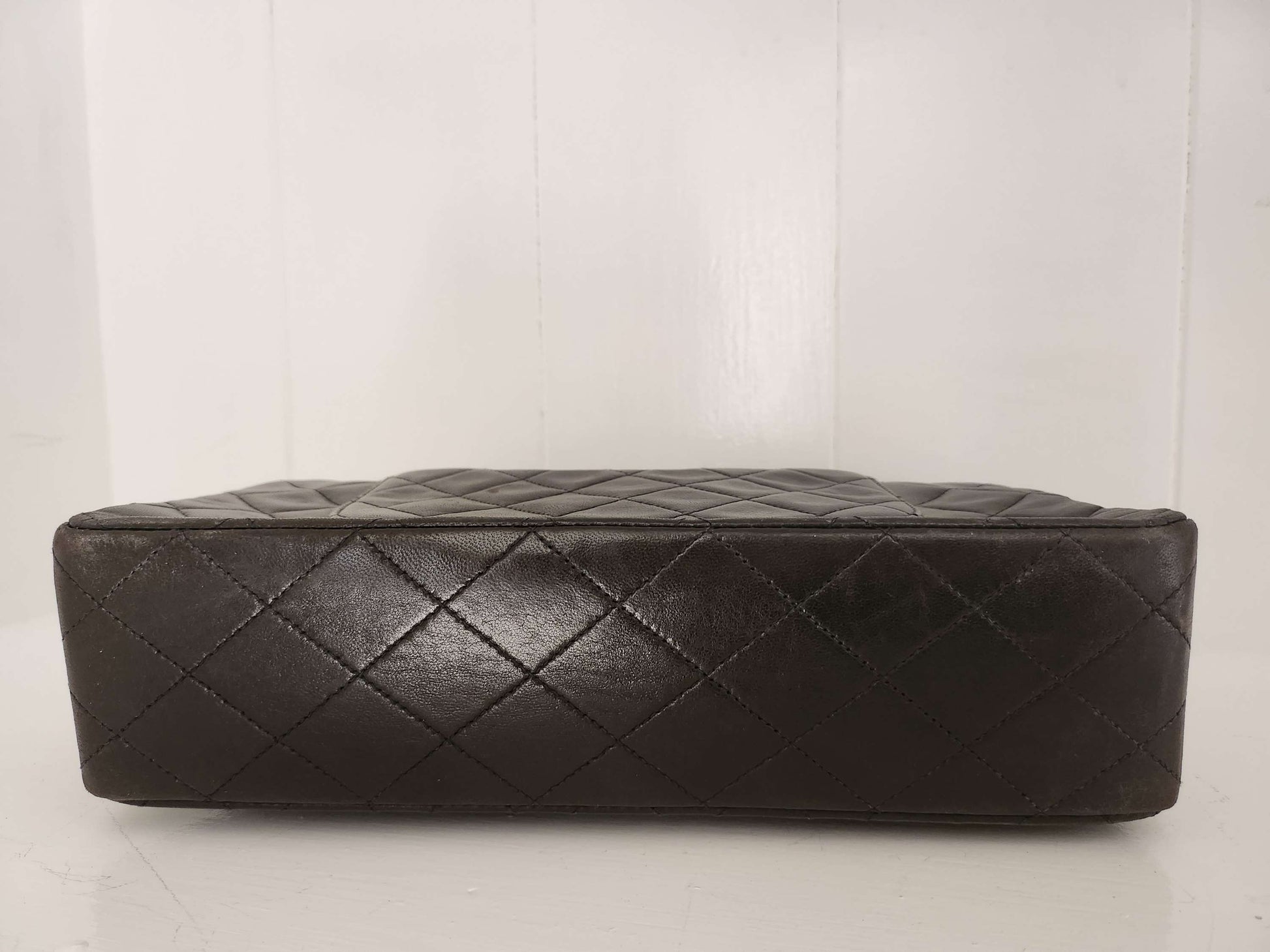 Chanel Classic Medium Flap Bag image 6