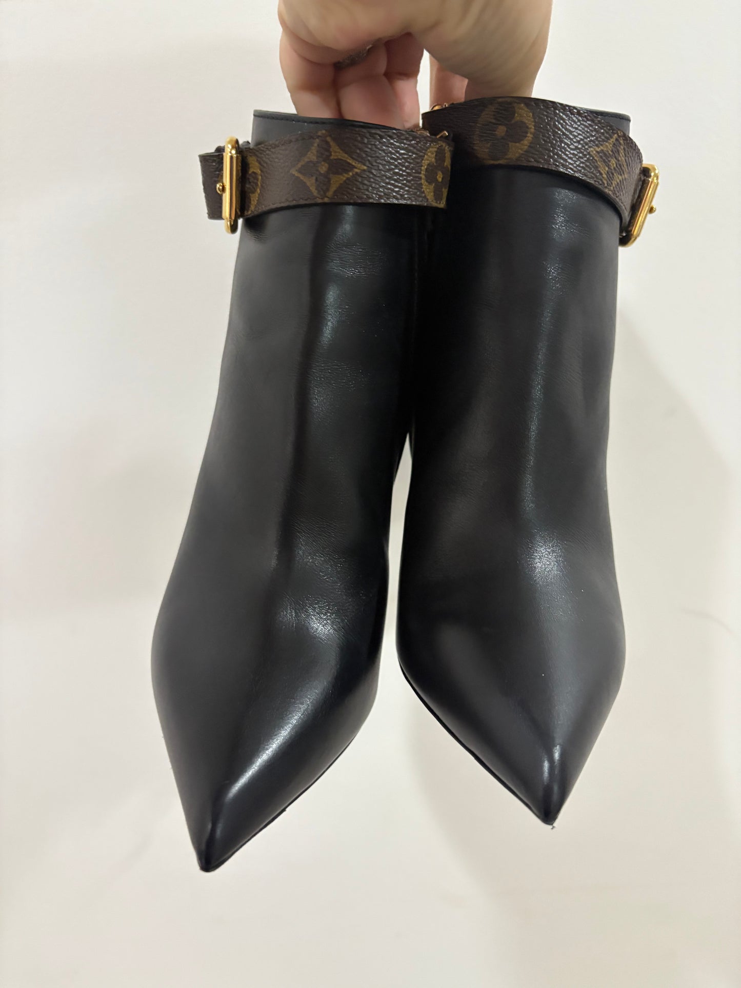 Louis Vuitton Star Trail Monogram Ankle Boots – Size 38