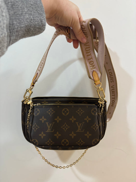 LOUIS VUITTON MULTI POCHETTE ACCESSOIRES