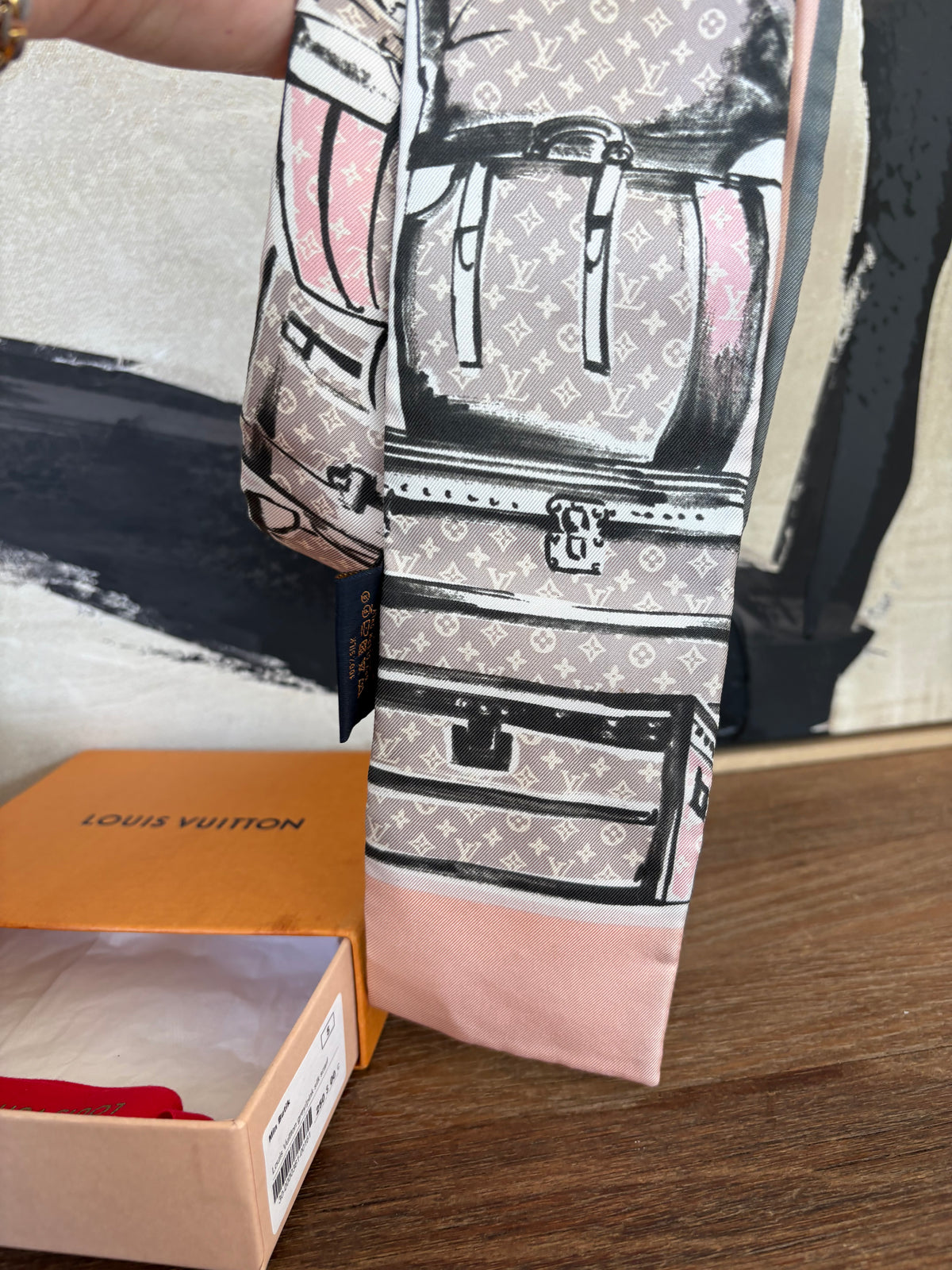 Louis Vuitton Illustrated Monogram Silk Bandeau – Pink/Grey