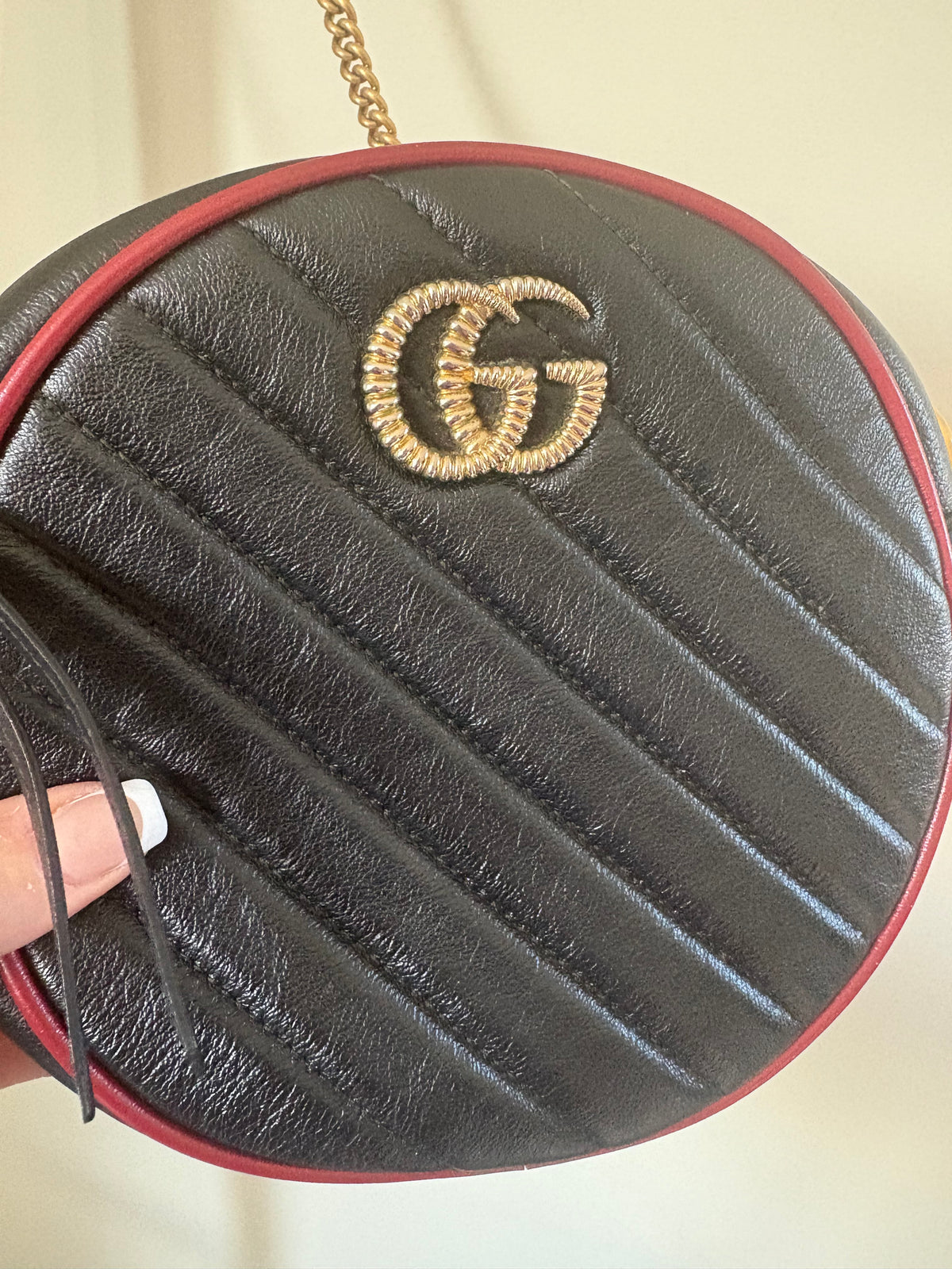 GUCCI GG Marmont Round Mini Shoulder Bag – Black