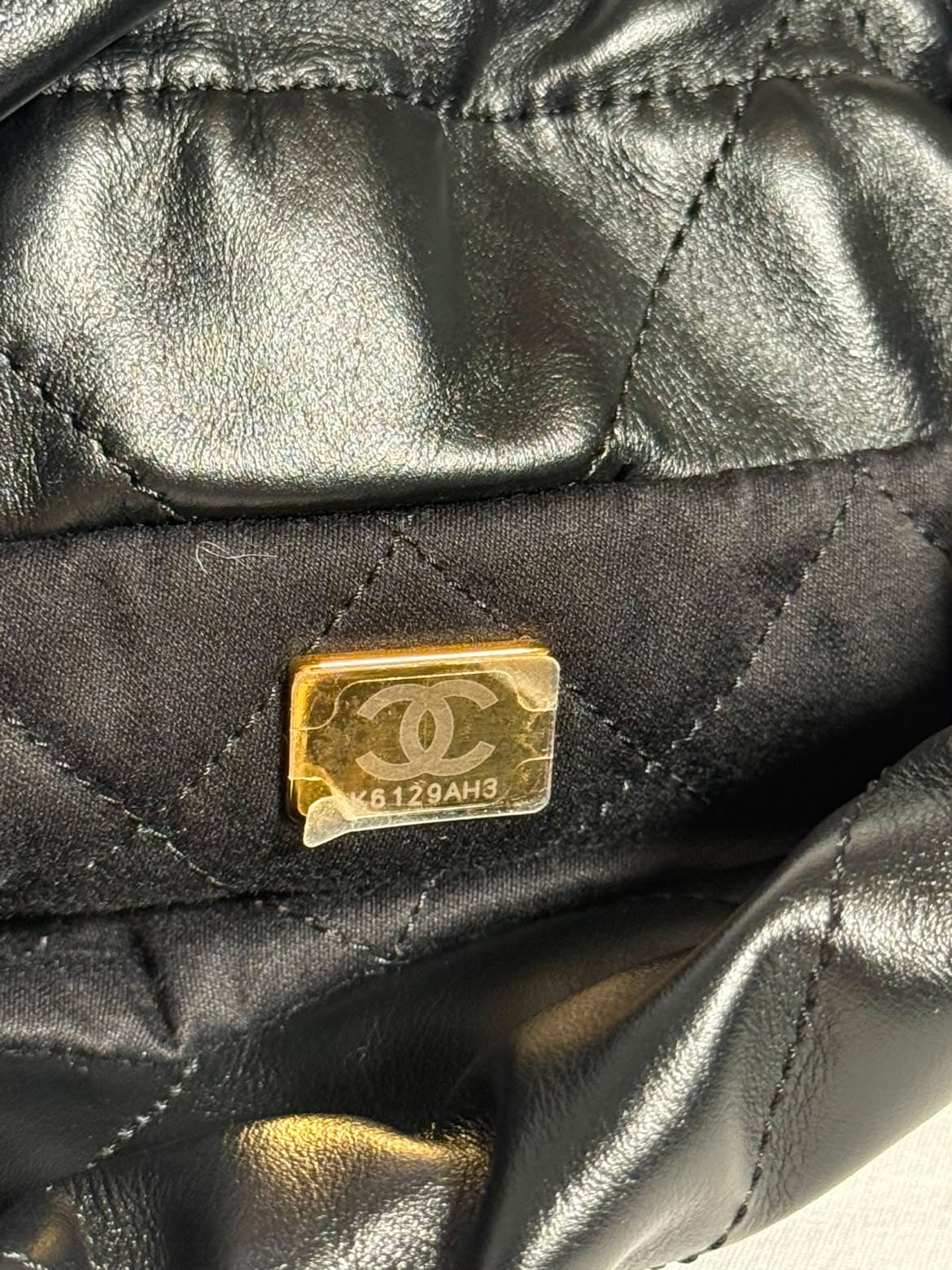 CHANEL 22 Mini Handbag – Black & Gold