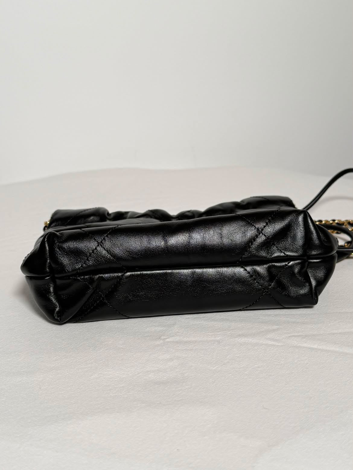 CHANEL 22 Mini Handbag – Black & Gold
