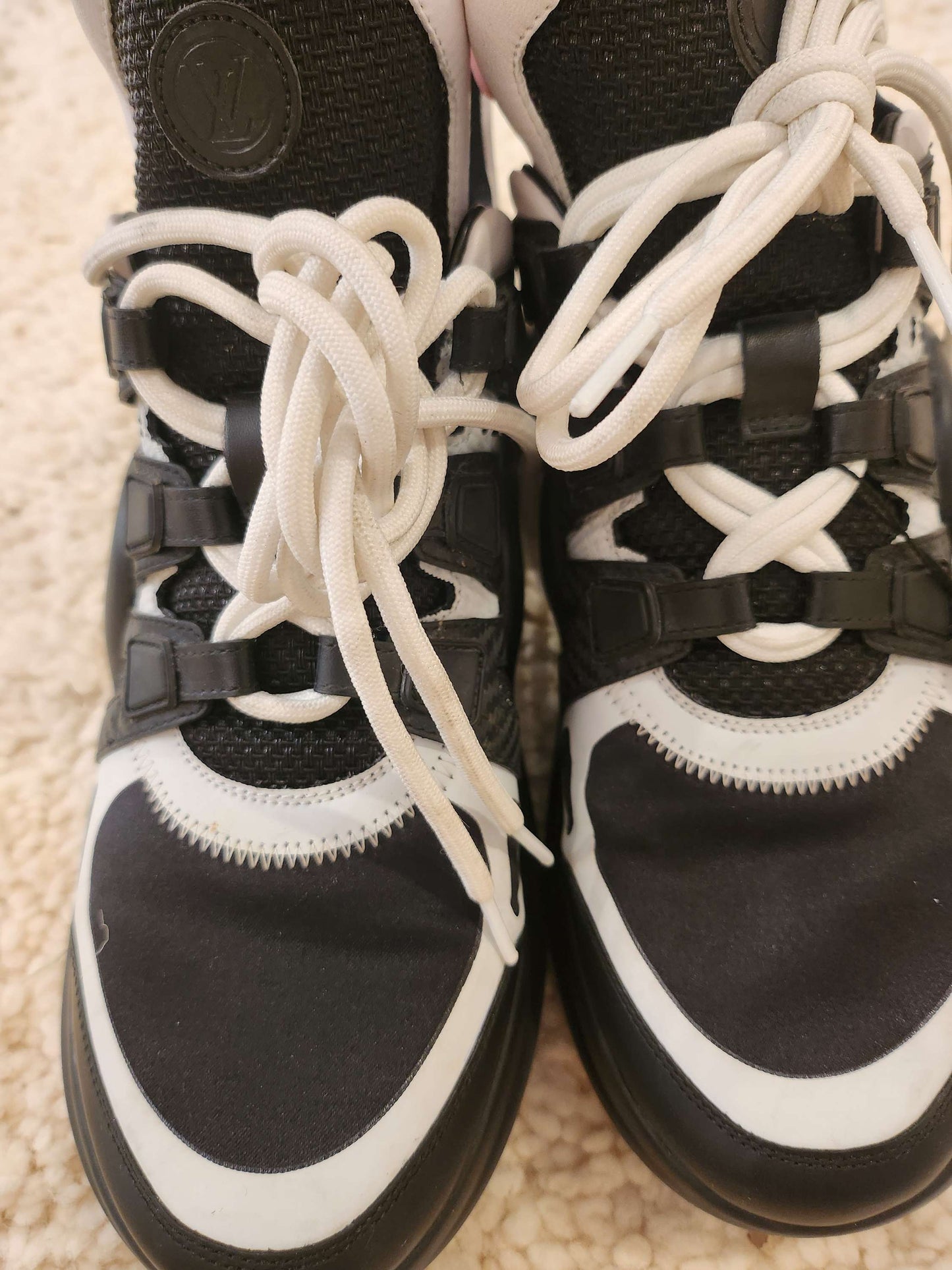 Archlight Louis Vuitton Black Sneakers  image 4