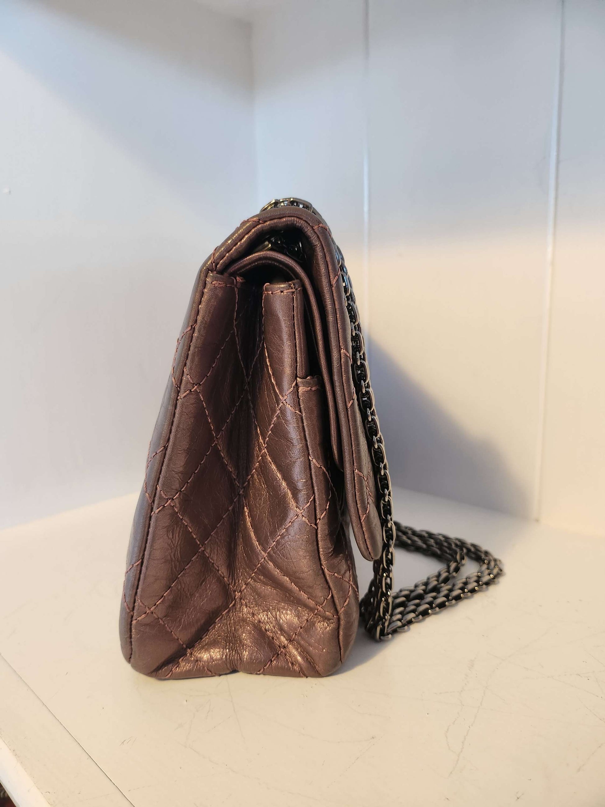 Chanel 2.55 Reissue Aged Matellic  image 8